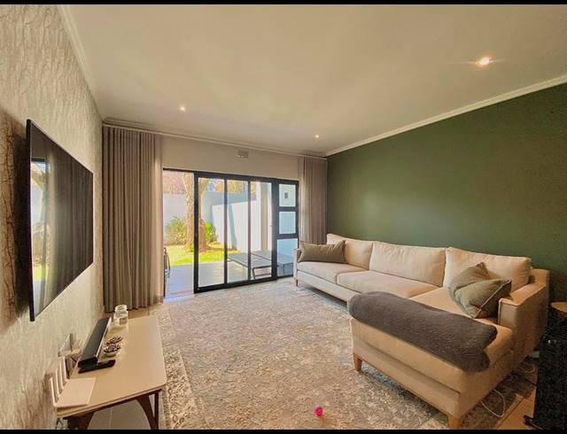 2 BEDROOM PROPERTY TO RENT IN BRYANSTON
